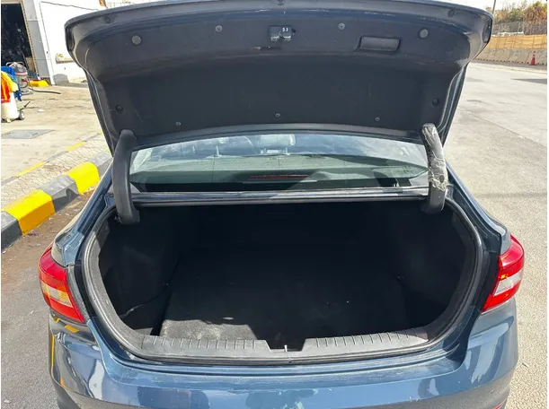 Car image 21