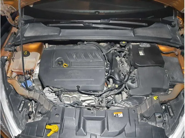 Car image 19