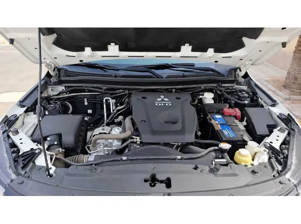 Car image 36