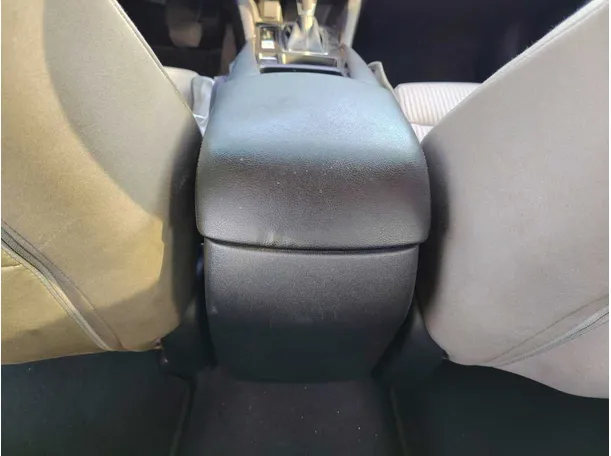 Car image 38
