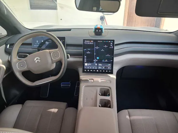 Car image 20