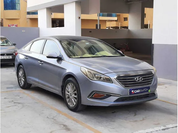 Car image 4