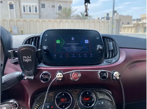 Car image 14