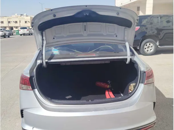 Car image 22