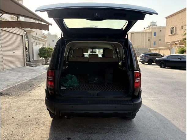 Car image 24