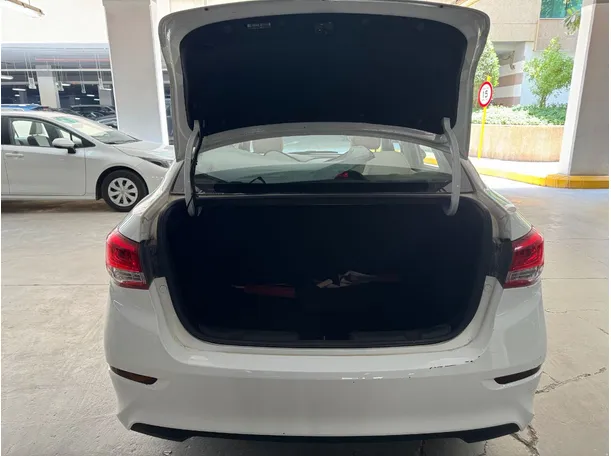 Car image 20