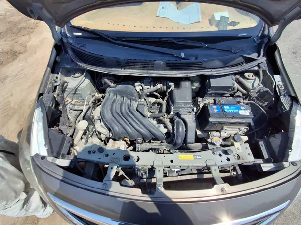 Car image 19