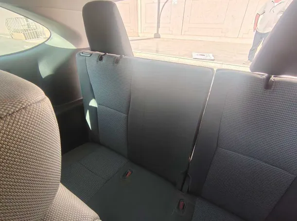 Car image 27