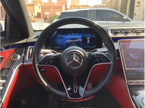 Car image 19