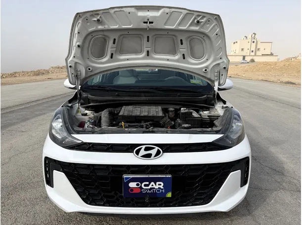 Car image 26