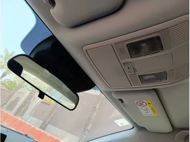Car image 26