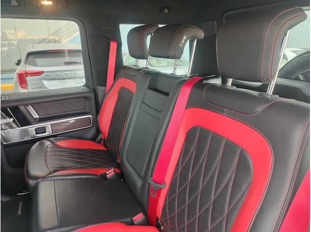 Car image 14