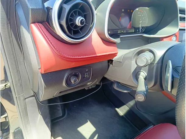 Car image 31