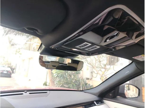 Car image 34