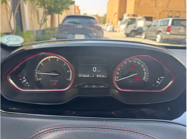 Car image 15