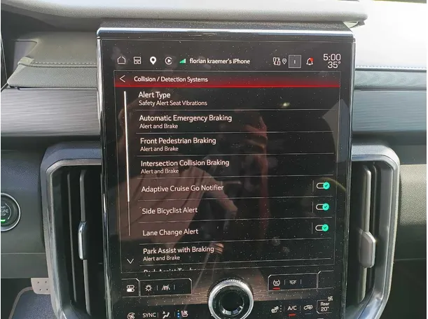 Car image 28