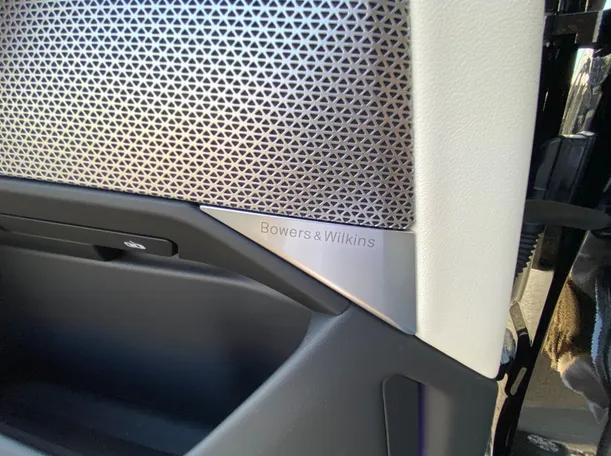 Car image 33