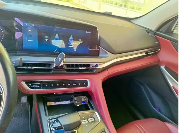 Car image 24