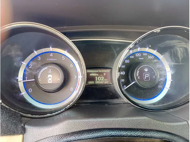 Car image 21