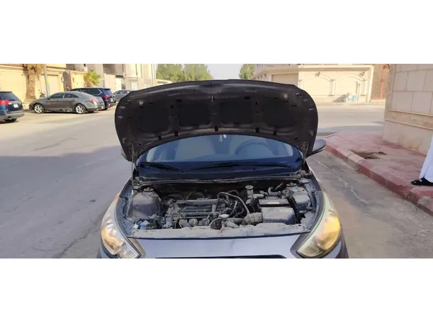 Car image 28