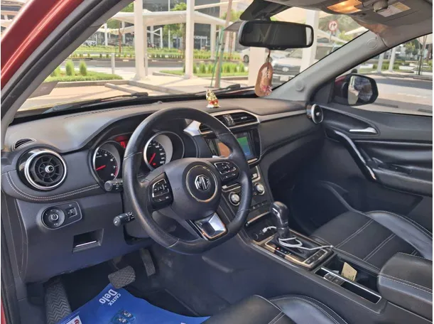 Car image 11