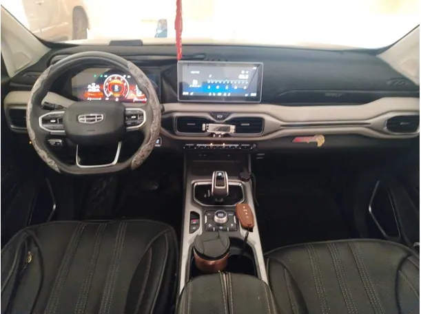 Car image 21