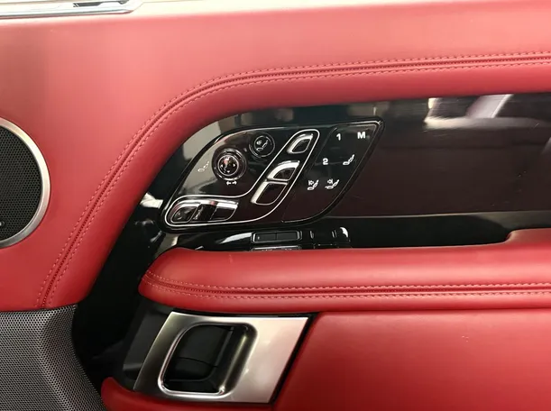 Car image 33