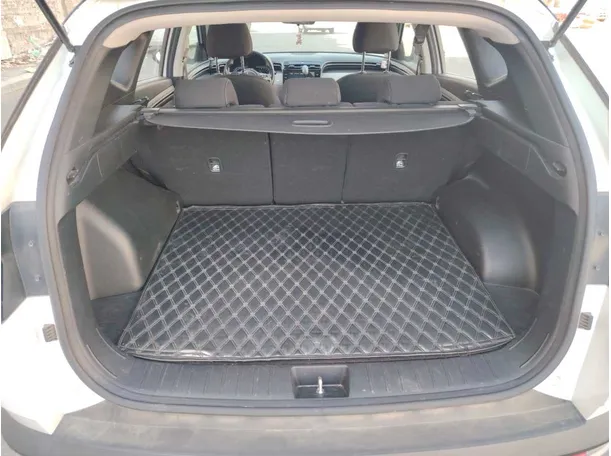 Car image 27