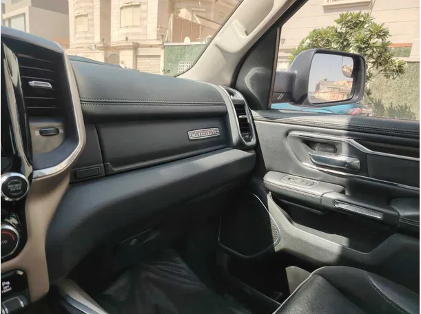 Car image 38