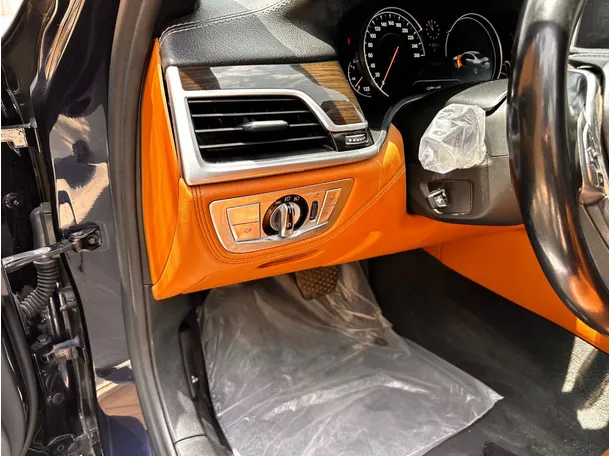 Car image 25