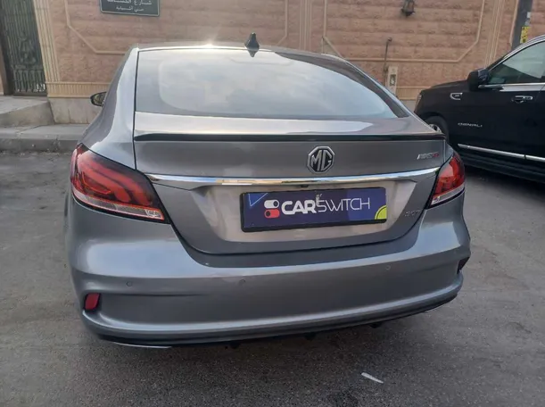 Car image 6