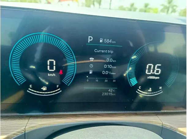 Car image 27