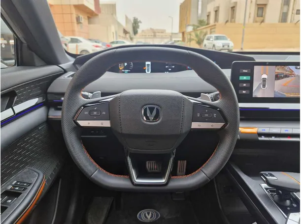 Car image 17