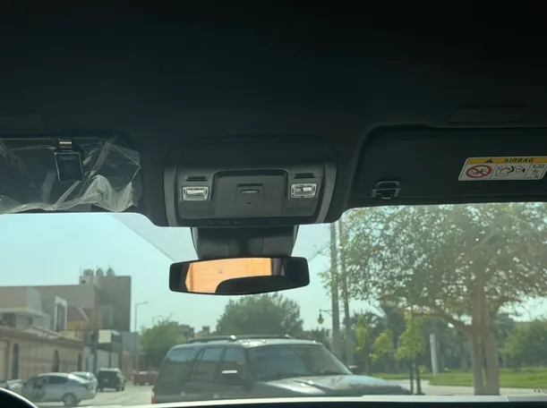 Car image 25