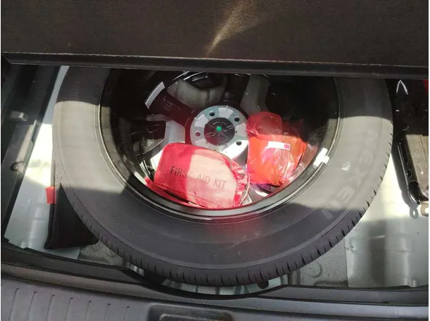Car image 44