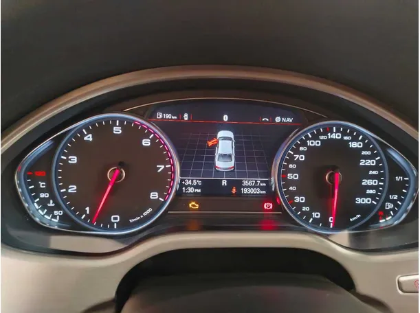 Car image 32