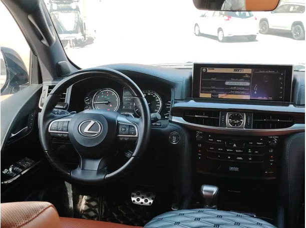 Car image 23