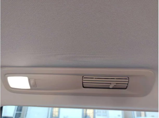 Car image 33