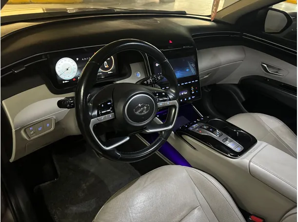 Car image 10