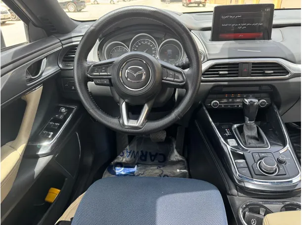 Car image 17