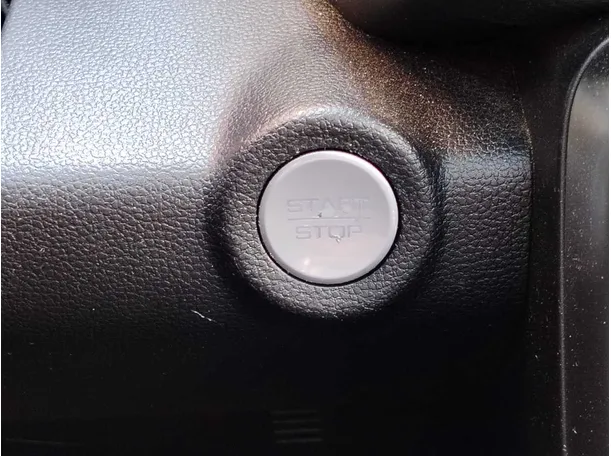 Car image 27