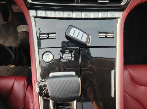 Car image 28
