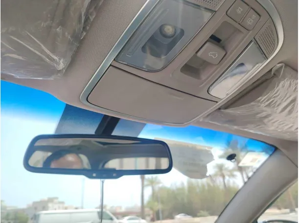 Car image 29