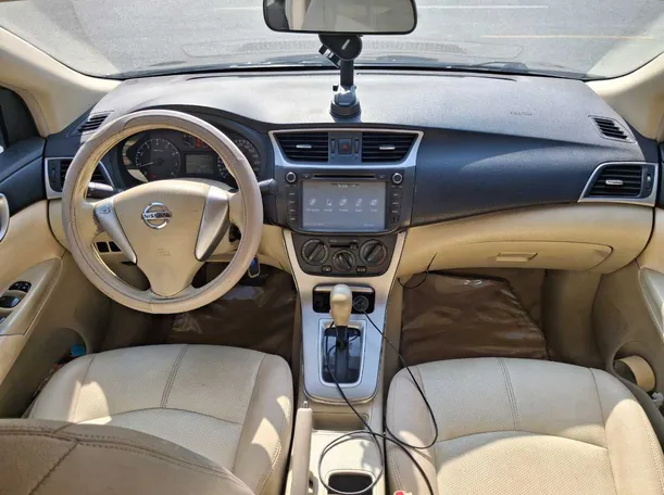 Car image 15