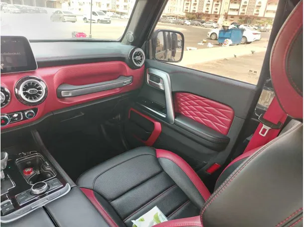 Car image 32