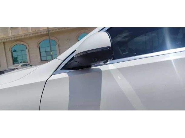 Car image 28