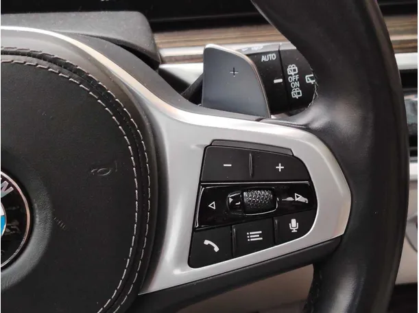 Car image 37