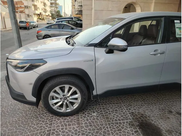 Car image 9