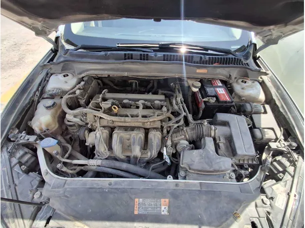 Car image 12