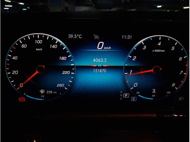 Car image 17